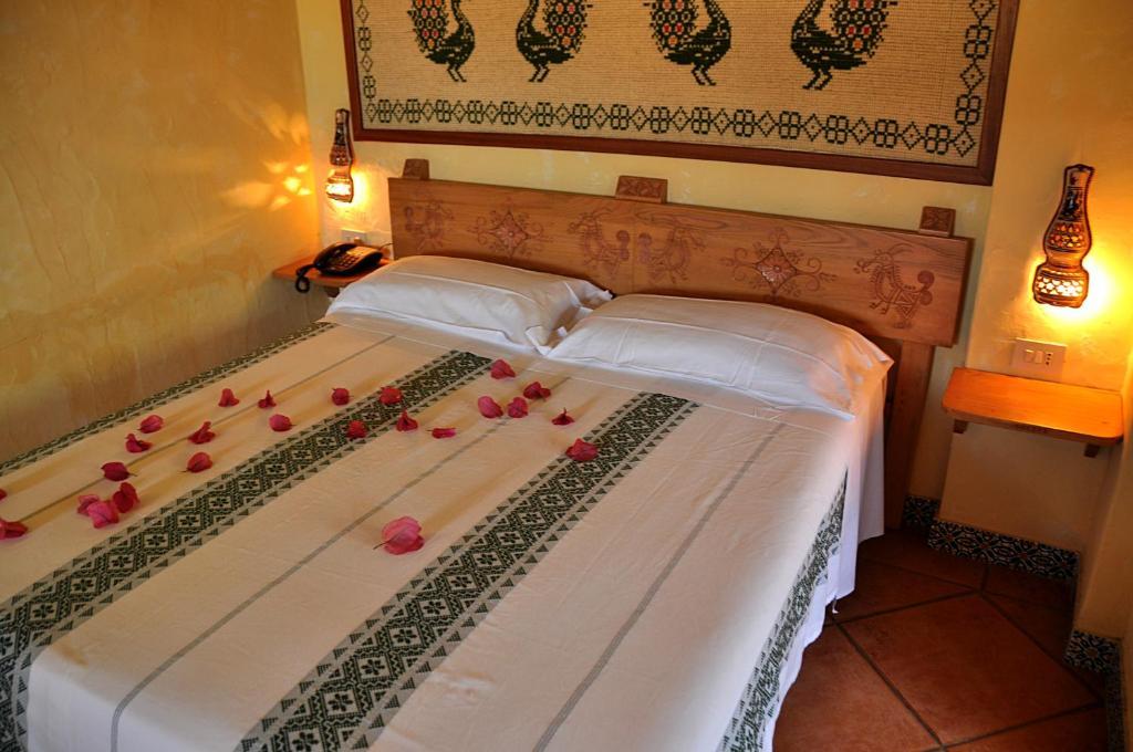 Hotel Fiore Di Maggio Villasimius Buitenkant foto