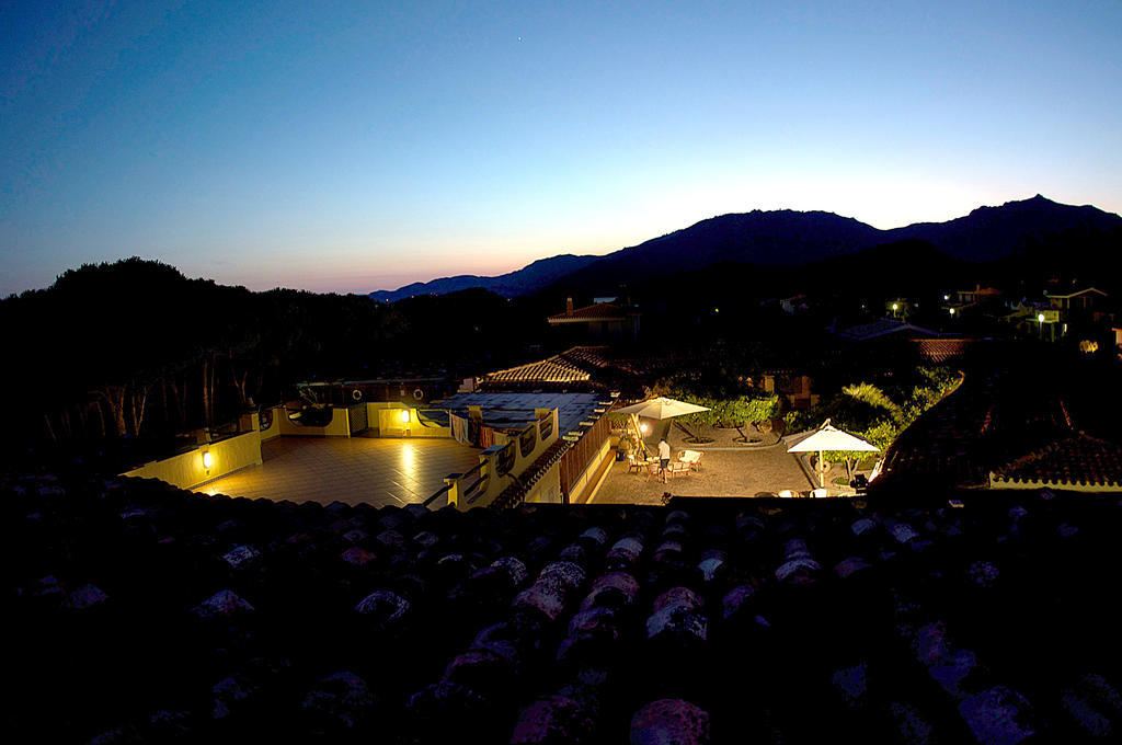 Hotel Fiore Di Maggio Villasimius Buitenkant foto