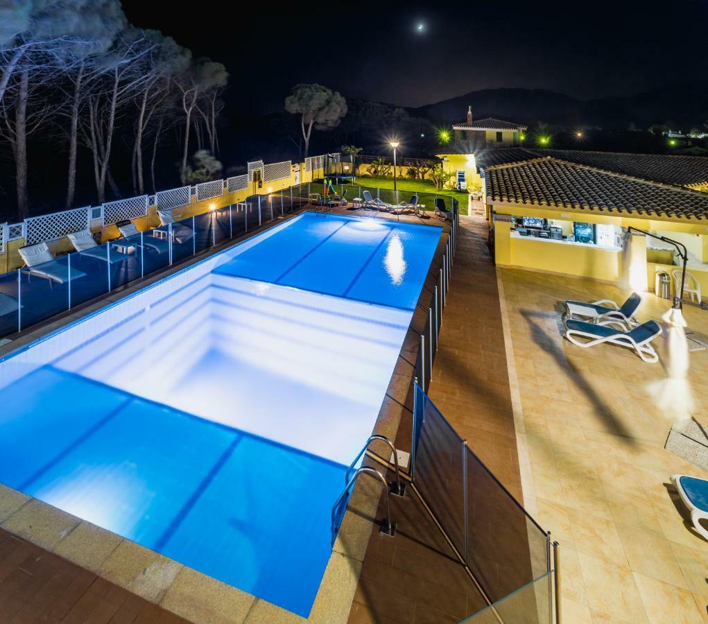 Hotel Fiore Di Maggio Villasimius Buitenkant foto