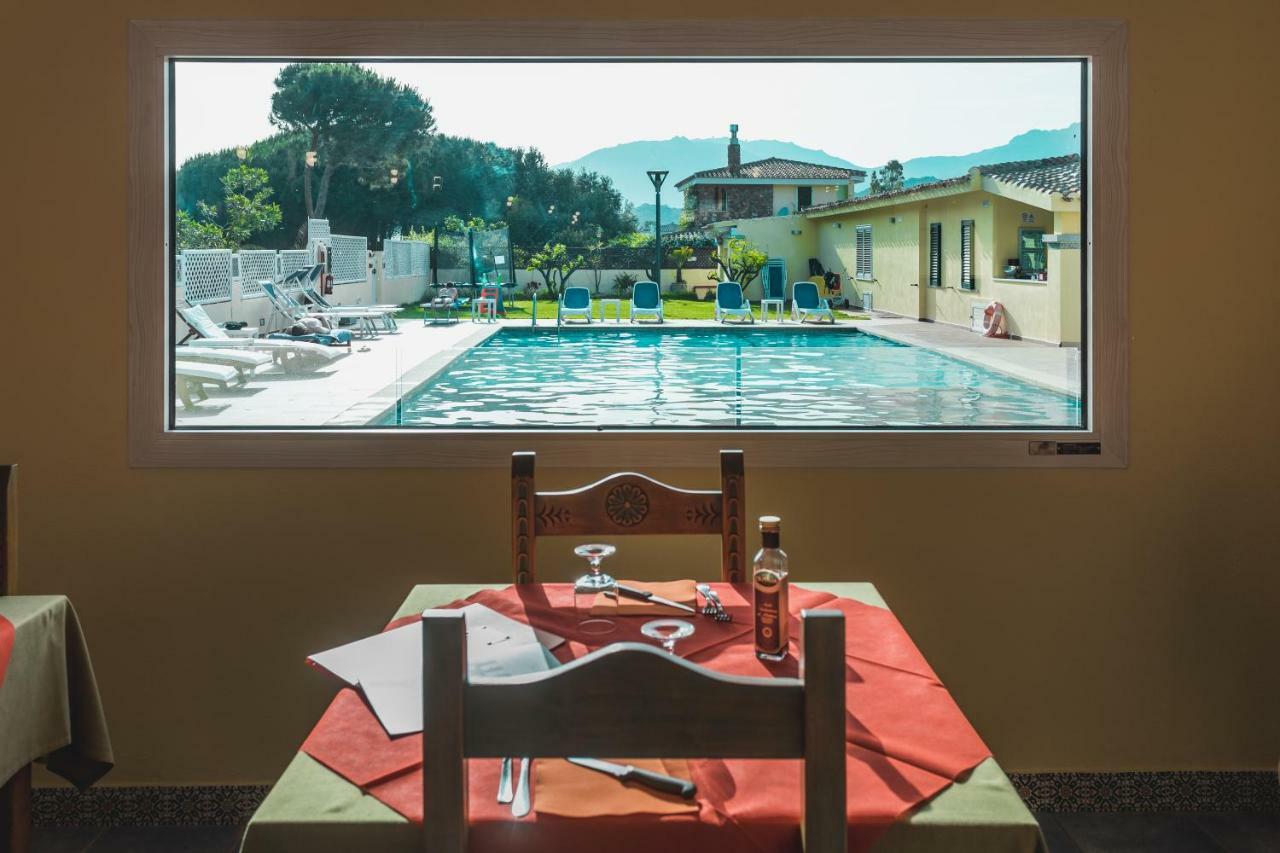 Hotel Fiore Di Maggio Villasimius Buitenkant foto