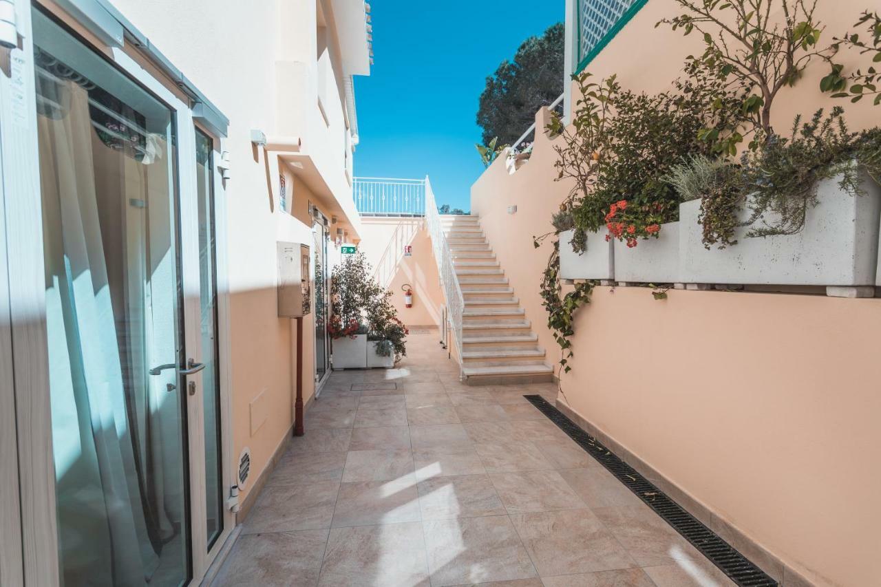 Hotel Fiore Di Maggio Villasimius Buitenkant foto