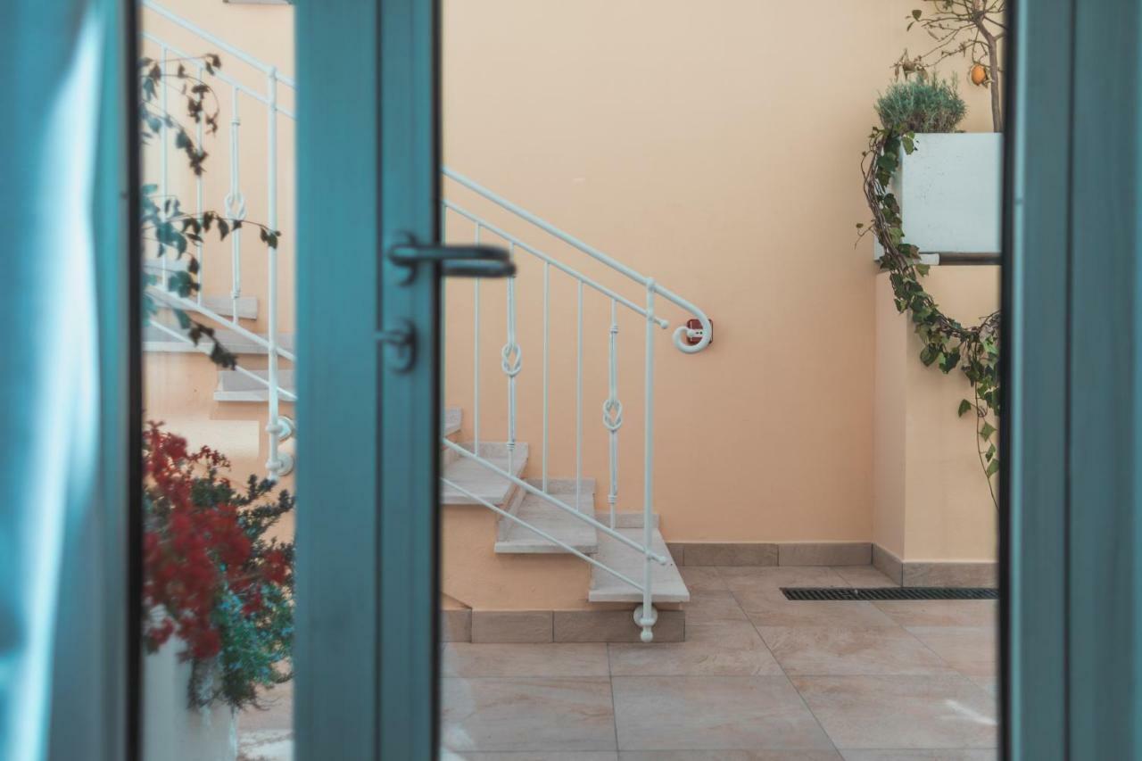 Hotel Fiore Di Maggio Villasimius Buitenkant foto